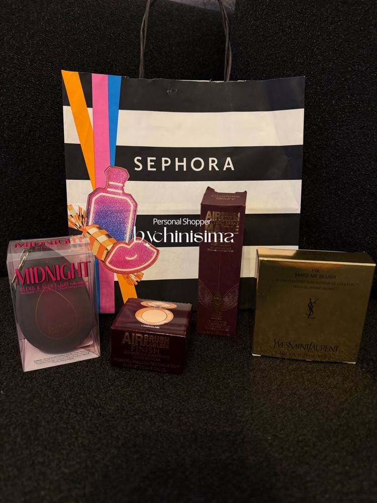 Pedido con perfumes y maquillaje